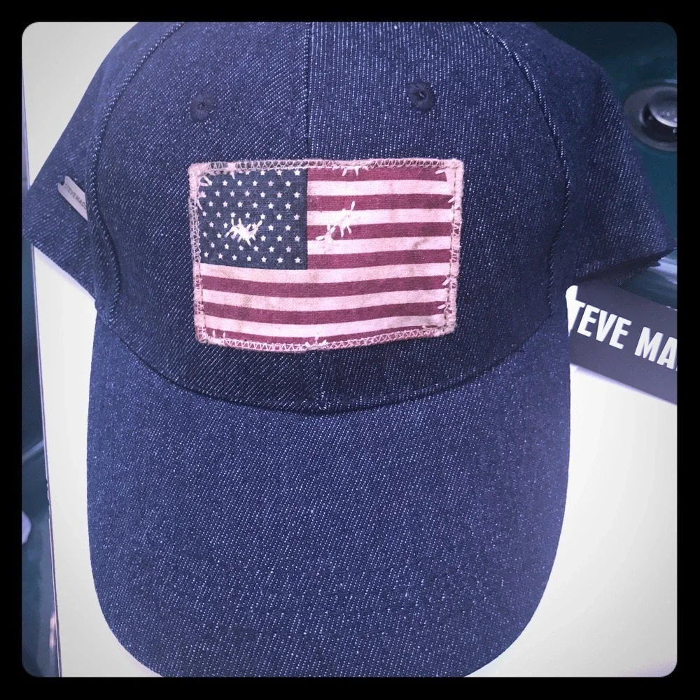 NWT STEVE MADDEN AMERICAN FLAG HAT